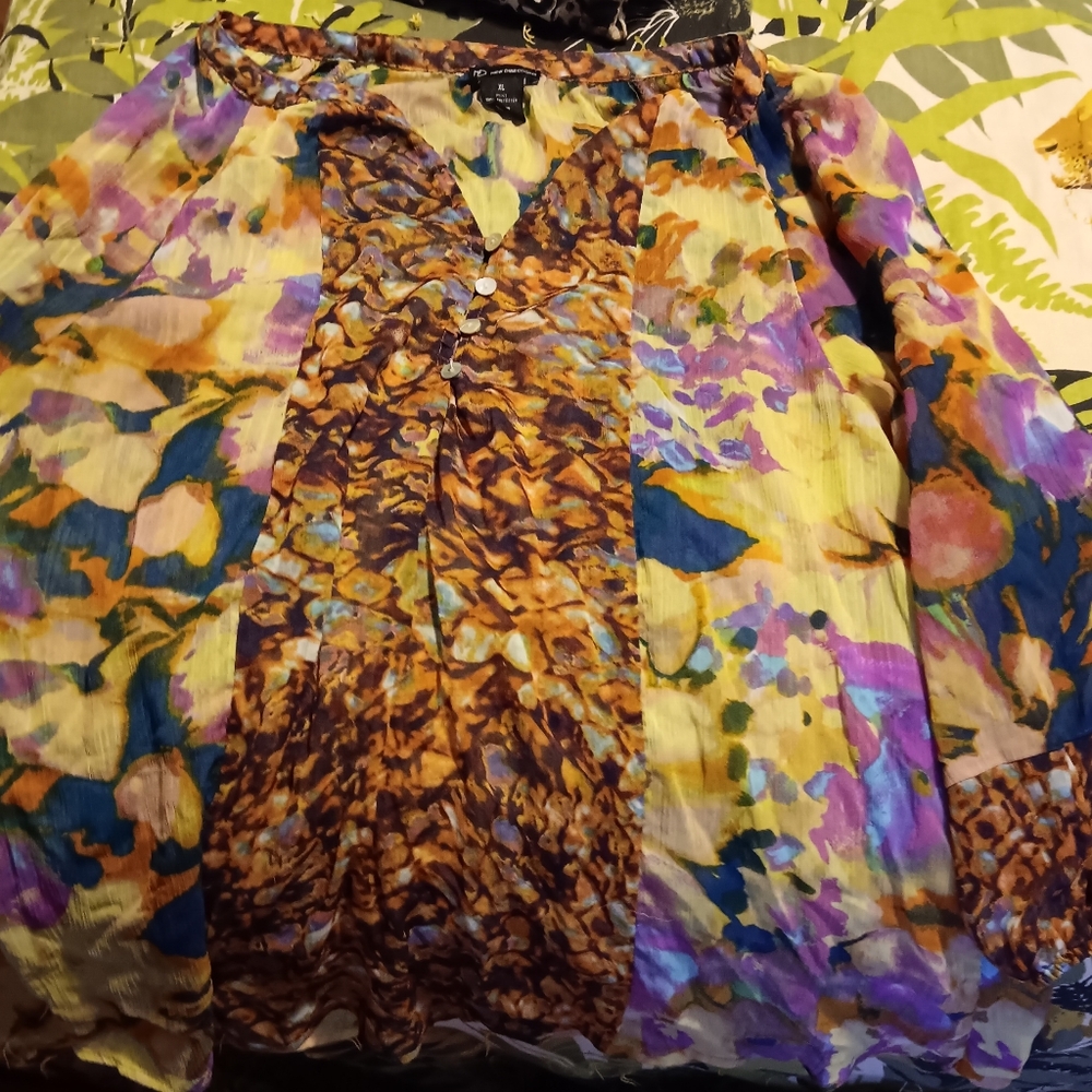 Woman's shirt